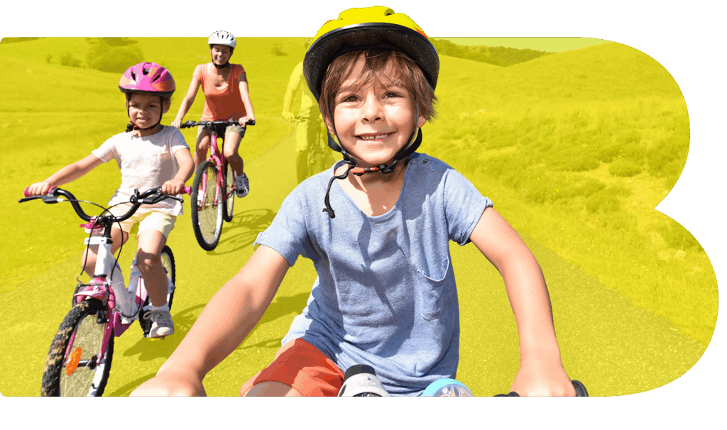 Visuel de séjours et loisirs avec des enfants en activités extérieures