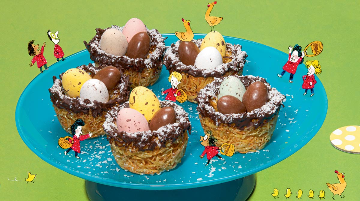 “Les mimi-mini-nids”, Astrapi n°967, 1er avril 2021. Recette&nbsp;: Bruno Muscat. Stylisme et réalisation&nbsp;: Julie Boogaerts. Photo&nbsp;: Benoît Teillet. Illustrations&nbsp;: Laurent Simon.