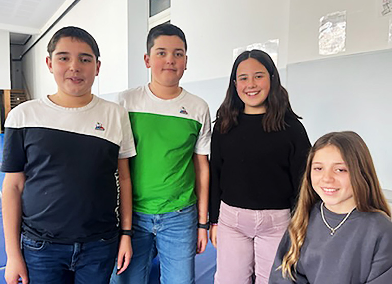 Tiago, Enzo, Nhoa et Clara sont en 4e au collège Saint-Vincent d’Hendaye. © DR.