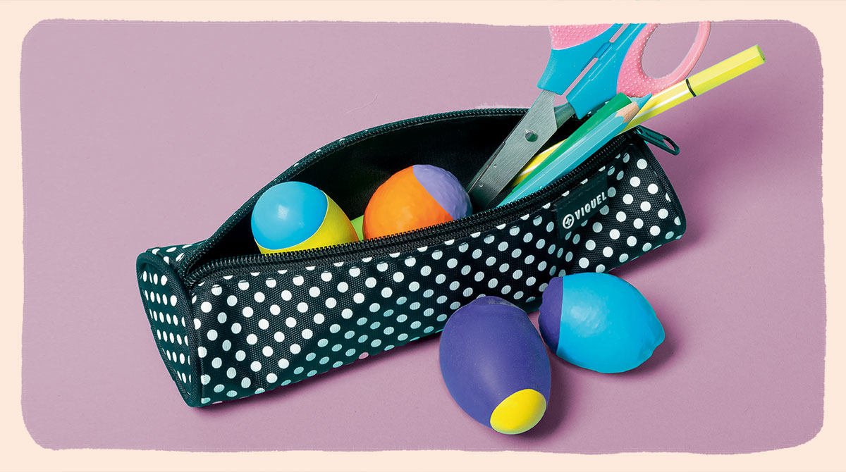 Comment fabriquer des boules anti-stress à glisser dans sa trousse d'école ? le tuto de Je bouquine.