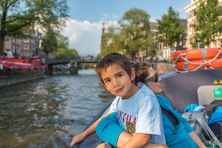 © AdobeStock. Séjour à Amsterdam en famille avec Bayard Jeunesse