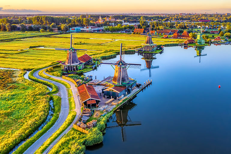 © AdobeStock. Séjour à Amsterdam en famille avec Bayard Jeunesse