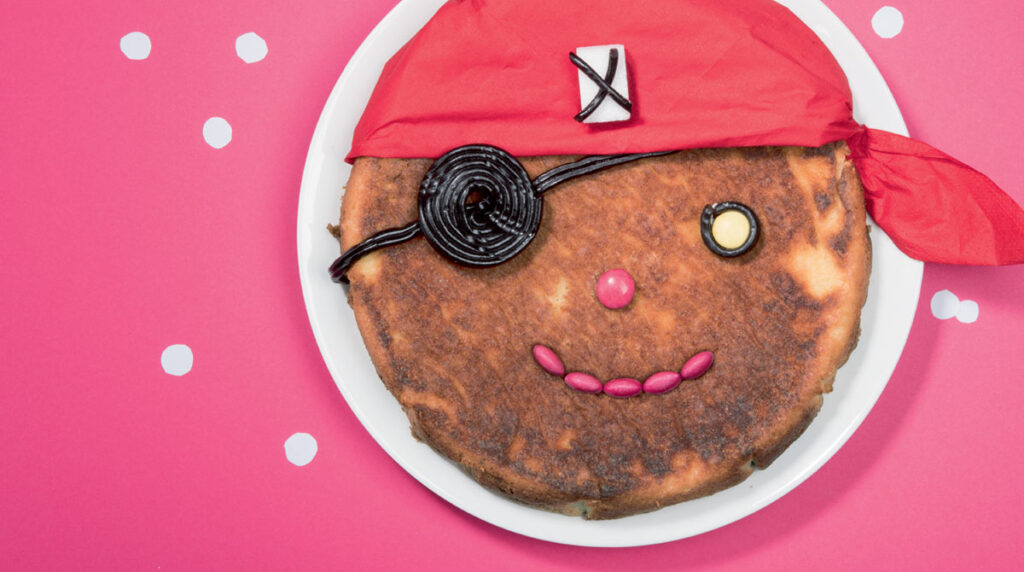 “Un gâteau, mille sabords !”, Pomme d’Api n°630, août 2018. Idée et réalisation : Marie-Pascale Nicolas-Cocagne. Photo : Benoît Teillet.