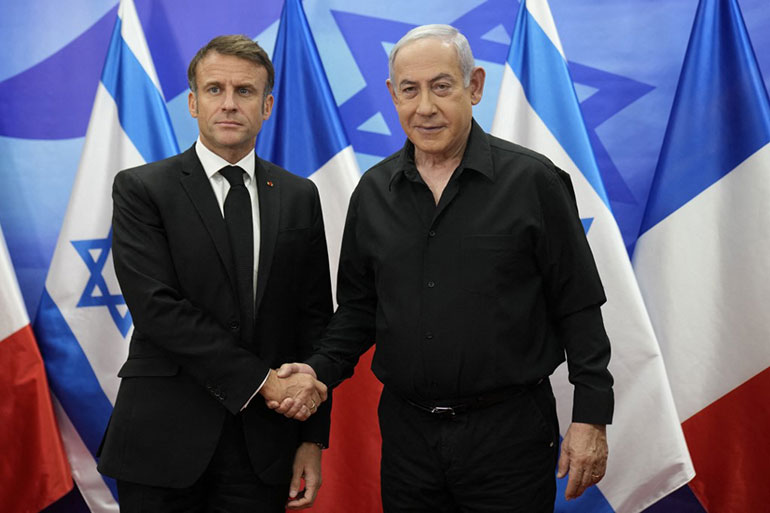 Le 24 octobre dernier, Emmanuel Macron s’est rendu à Jérusalem pour rencontrer le Premier ministre israélien Benjamin Netanyahu. Israël-Palestine : on répond à toutes vos questions, article extrait du magazine Phosphore n°567, 1er janvier 2024.