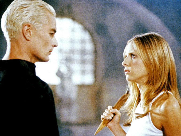 Buffy contre les vampires. À voir : Y a quoi comme séries vintage qui valent le coup ?, article extrait du magazine Phosphore n°574, 15 avril 2024.