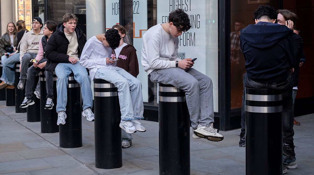Réseaux sociaux : Interview croisée entre Justine Atlan, directrice générale de l’association e-Enfance, et Virginie Sassoon.