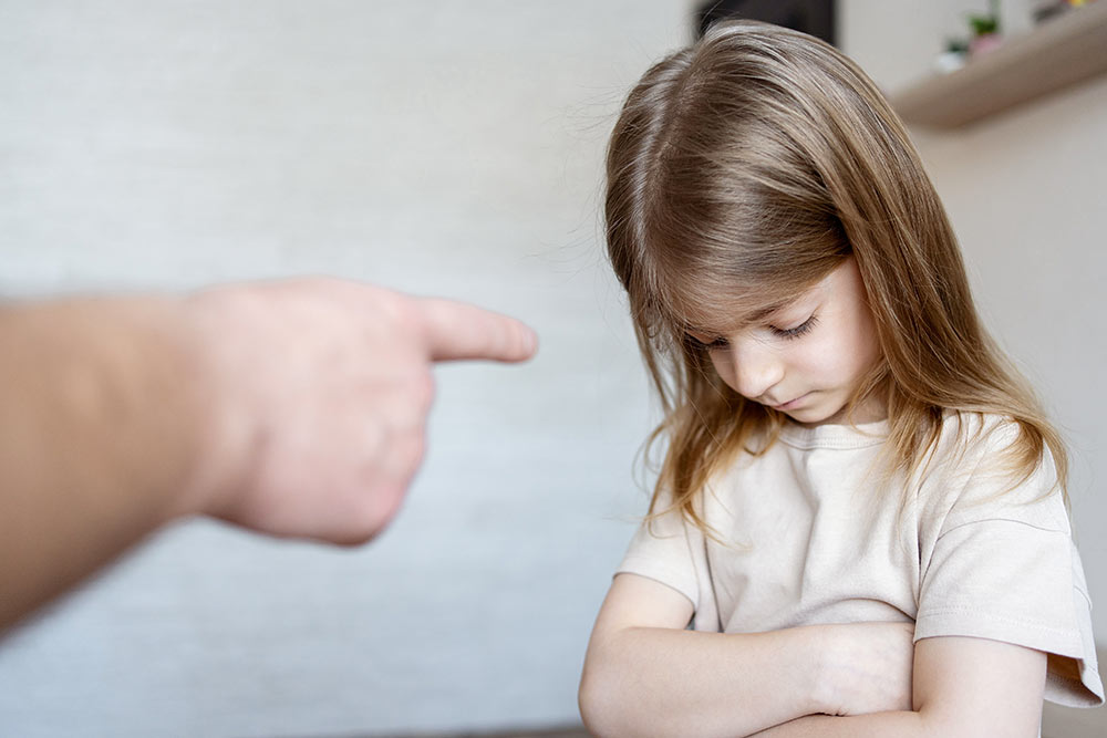 6 choses à savoir sur l’adultisme © AdobeStock